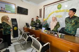 Ketua Pengadilan Agama Sidikalang Tekankan Pelayanan Prima Meski di Bulan Puasa